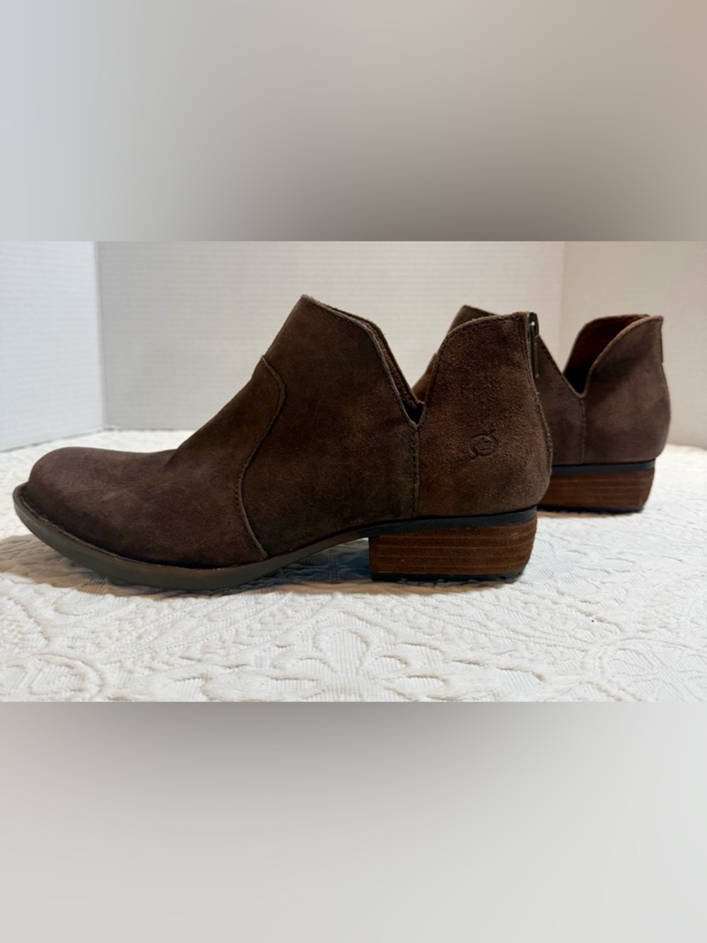 Women’s Brown Suede Booties Low Heeled Boots Almond Toe Born 8.5 M Western Boho